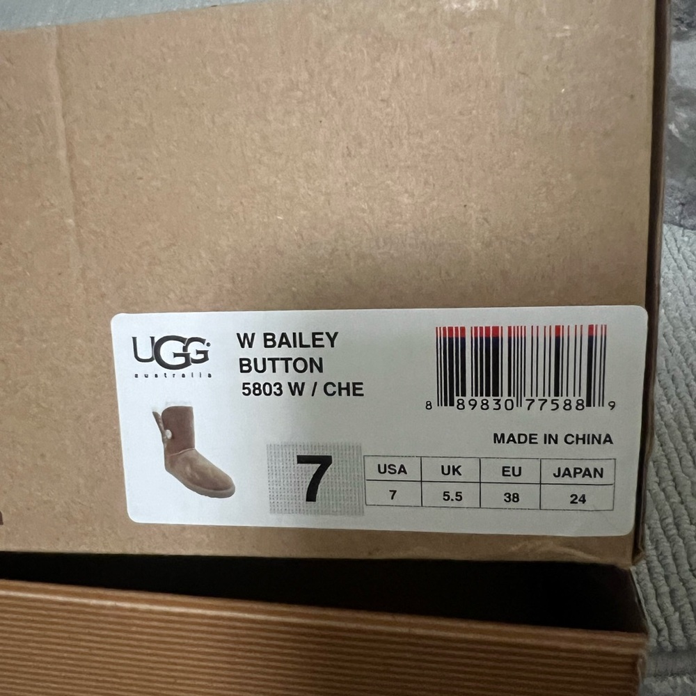 UGG Chestnut Bailey Boots 7 - Picture 7 of 11